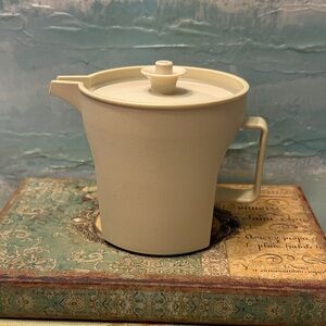 Vintage Tupperware Creamer in Almond with matching lid #1414